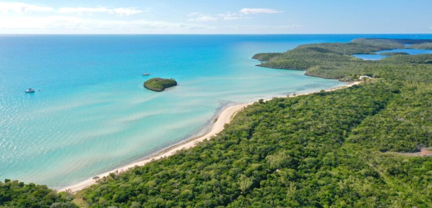 Pau Pau Bay 42 acres Pau Pau Bay 42 acres