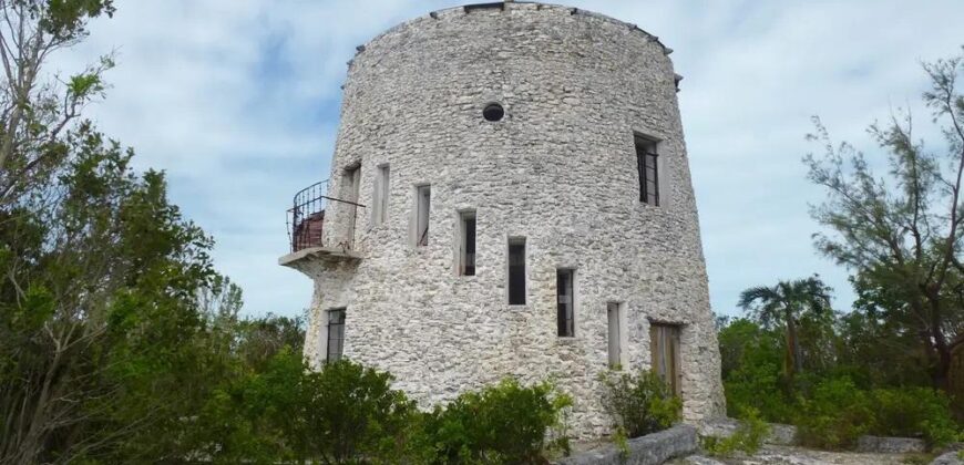 BIG WHALE CAY