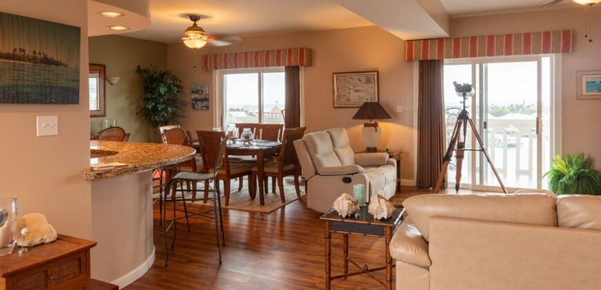 906 Harbour House