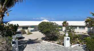 3/3 OCEANFRONT HOME
