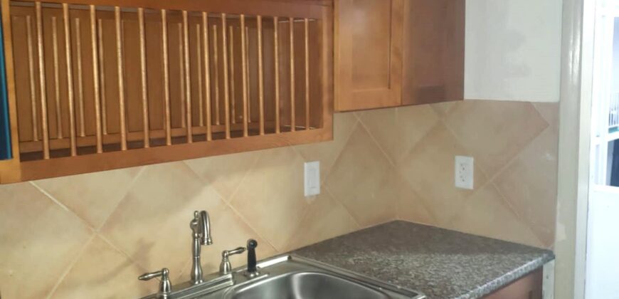 #212 LAKEVIEW MANOR CONDO