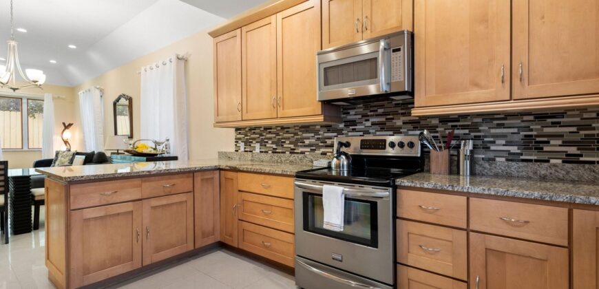 4 DUNMORE CT  SOUTH OCEAN