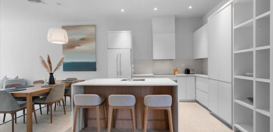 I-1 WESTEND LOVE BEACH